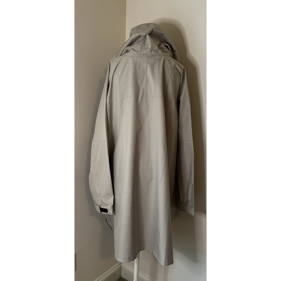 Tilley Packable Hooded Poncho NWT Womens L/XL Beige Waterproof Fabric UPF 50+ - Picture 4 of 15